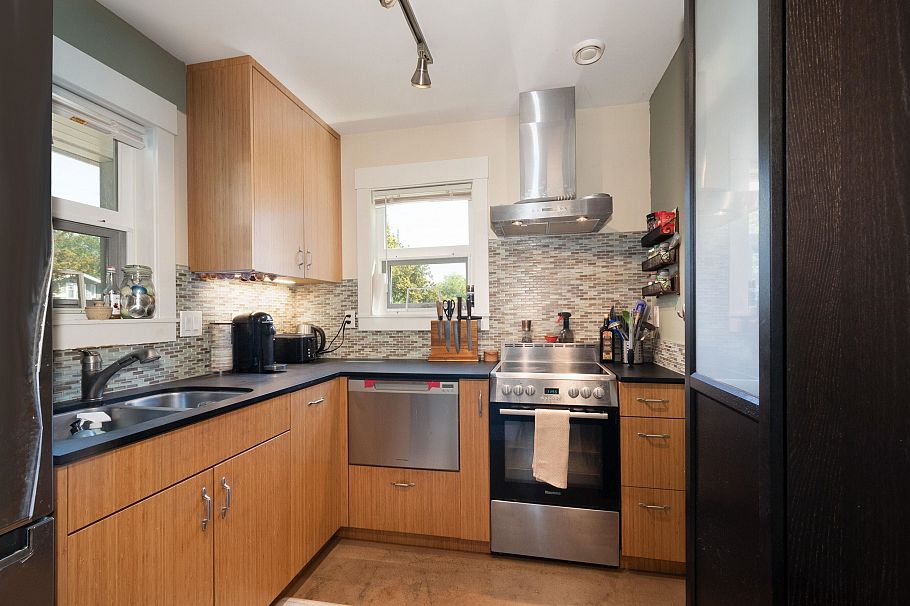 3908 Blenheim Street Vancouver, BC - 35