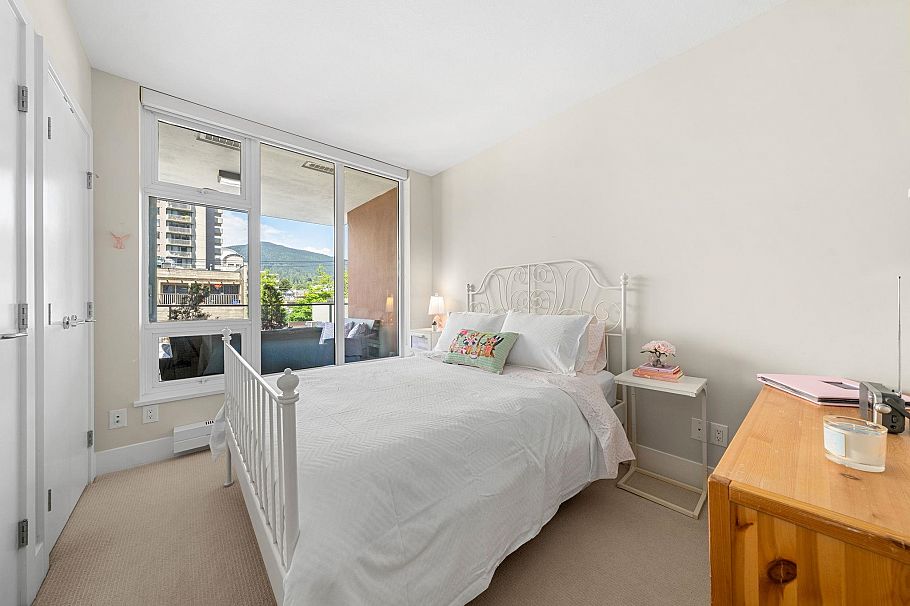 311 150 W 15 Street North Vancouver, BC - 17
