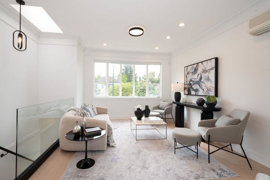 827 E 32nd Avenue Vancouver, BC - 1