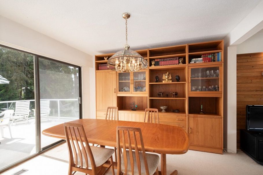 4057 Violet Street North Vancouver, BC - 9