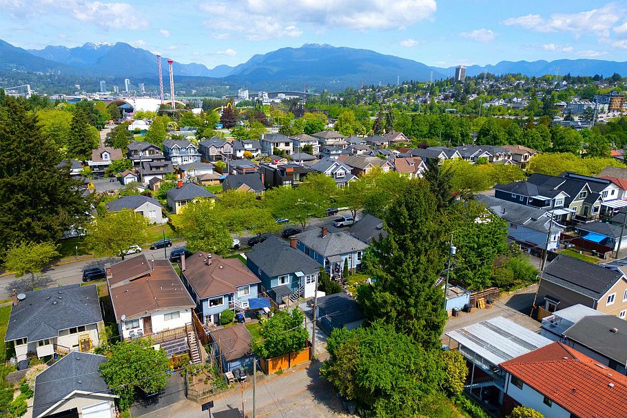 3120 Turner Street Vancouver, BC - 30