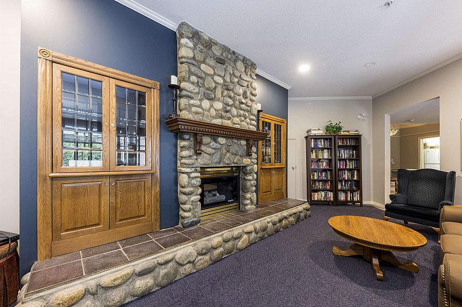 412 2059 Chesterfield Avenue North Vancouver, BC - 26