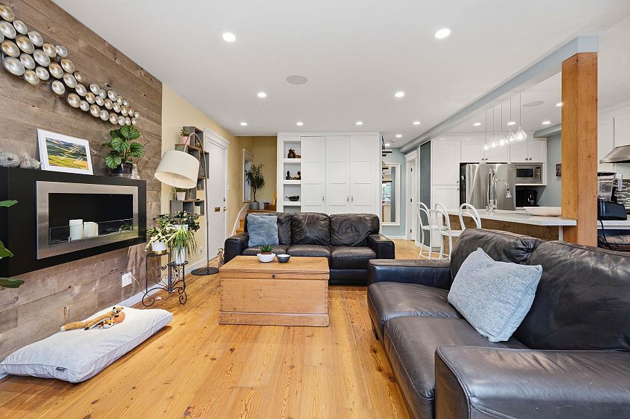 1126 Premier Street North Vancouver, BC - 6