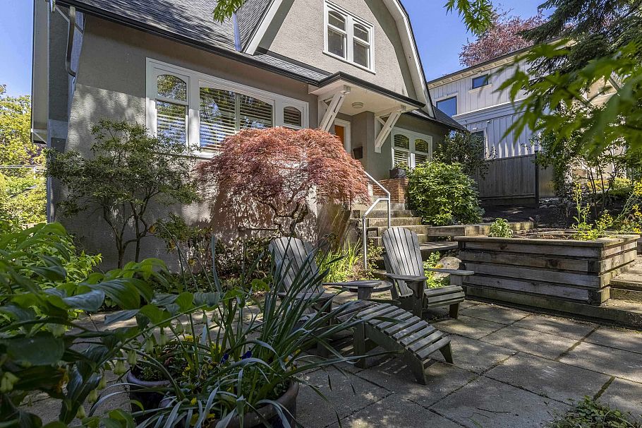 4269 W 13th Avenue Vancouver, BC - 9