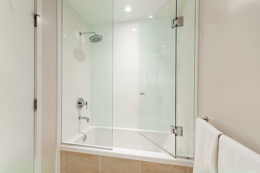 608 150 W 15th Street North Vancouver, BC - 12