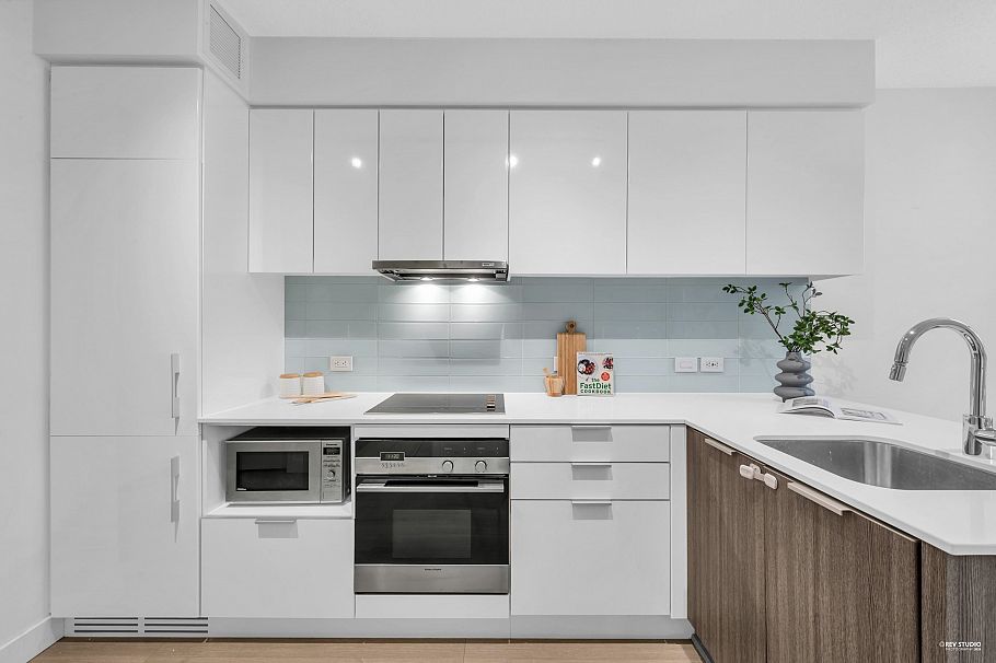 1605 1308 Hornby Street Vancouver, BC - 2