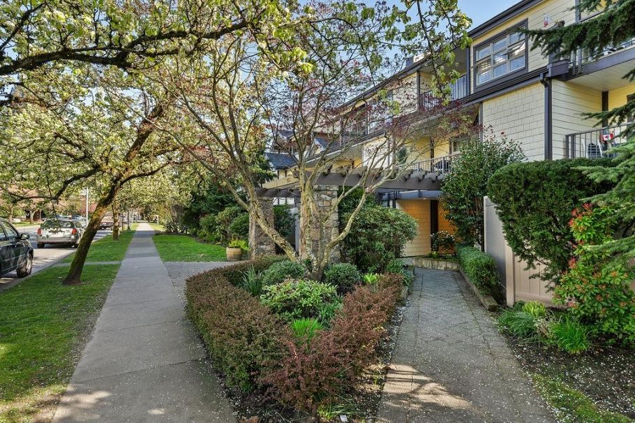235 W 4th Street North Vancouver, BC - 31