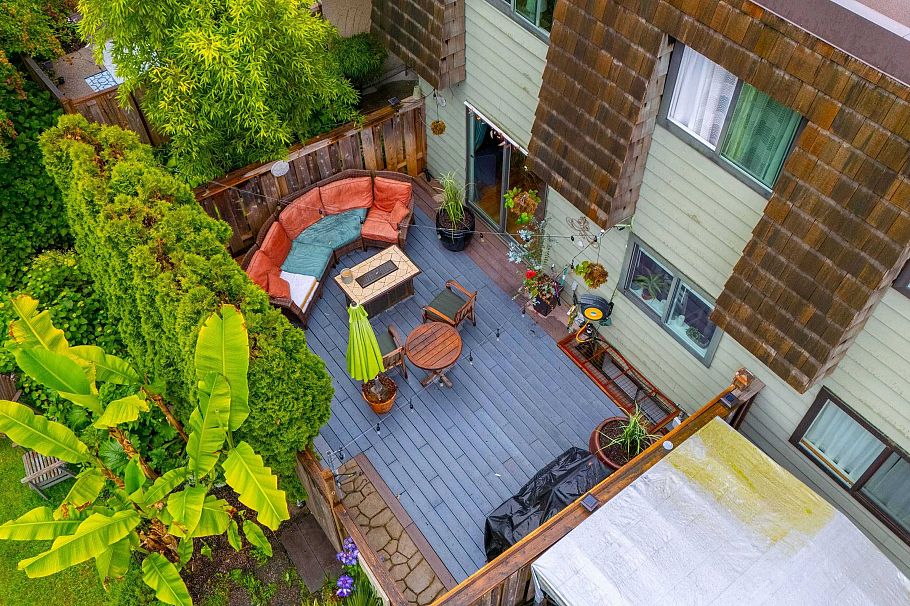 1126 Premier Street North Vancouver, BC - 32