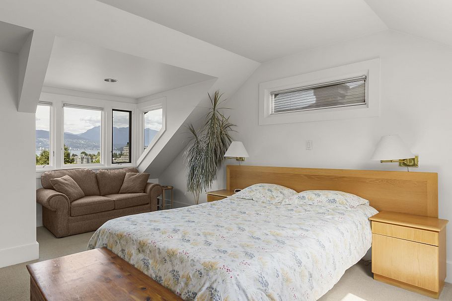 3820 W 12th Avenue Vancouver, BC - 27