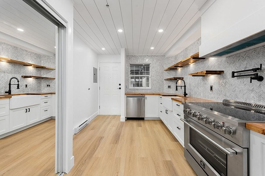 318 2238 Kingsway Vancouver, BC - 3