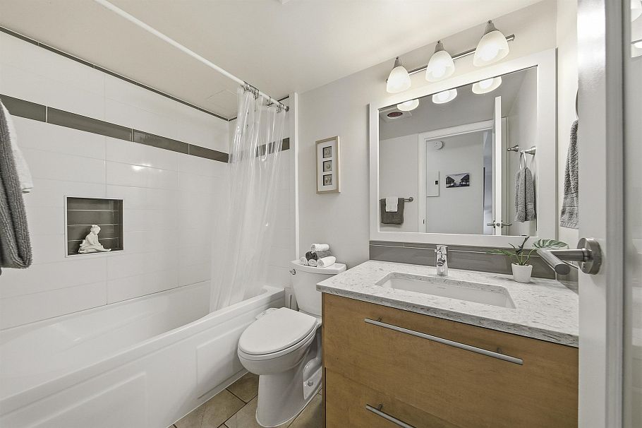 222 340 W 3rd Street North Vancouver, BC - 19