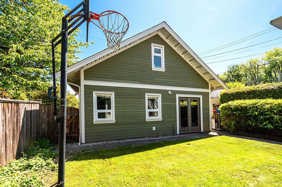 3908 Blenheim Street Vancouver, BC - 30