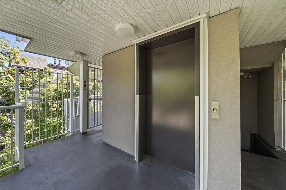 302 1406 W 73rd Avenue Vancouver, BC - 29