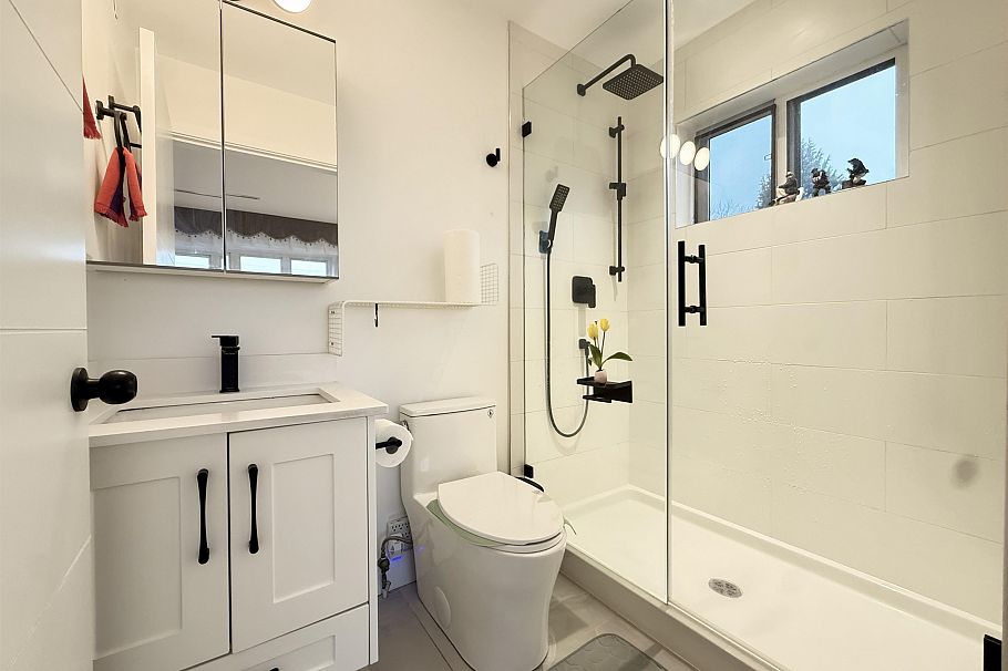 2931 E 28th Avenue Vancouver, BC - 18