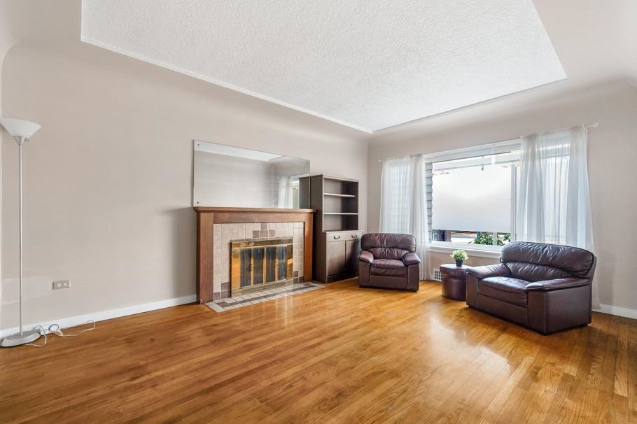 1032 E 49th Avenue Vancouver, BC - 6