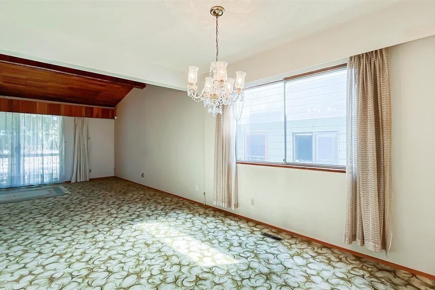 550 E 55th Avenue Vancouver, BC - 6