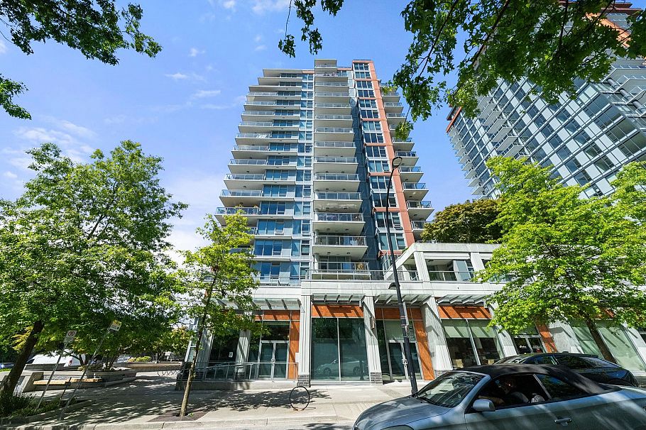 311 150 W 15 Street North Vancouver, BC - 29