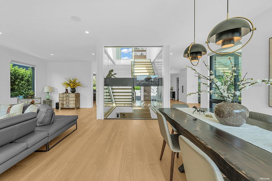 4275 Chelsea Crescent North Vancouver, BC - 6