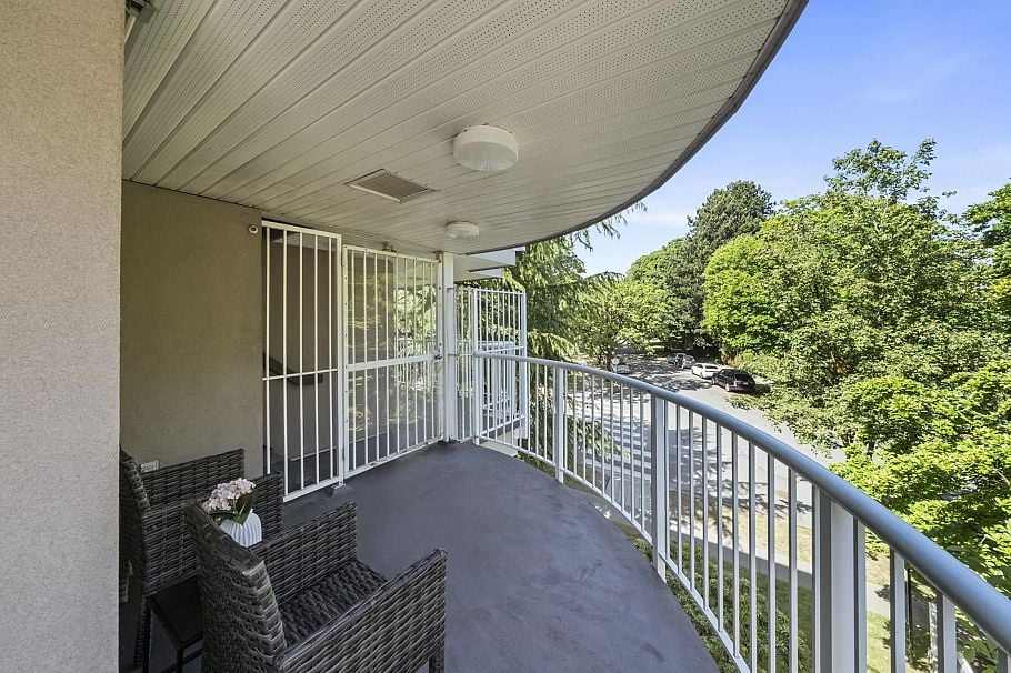 302 1406 W 73rd Avenue Vancouver, BC - 14