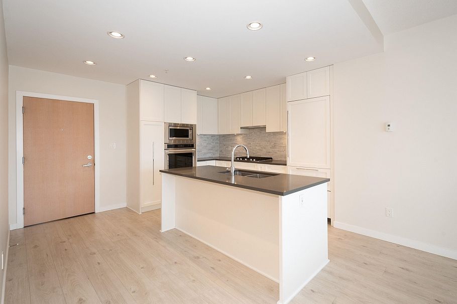 306 3873 Cates Landing Way North Vancouver, BC - 6
