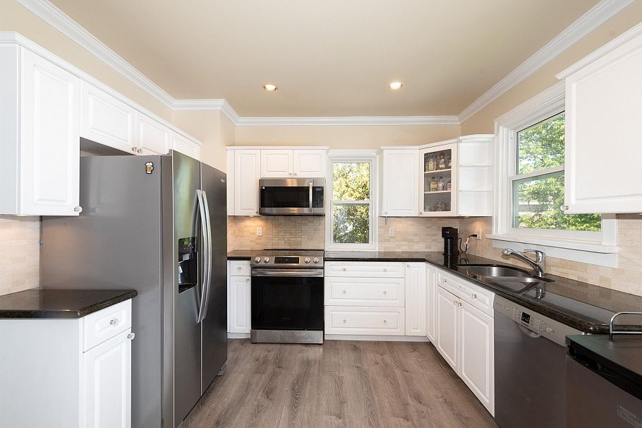 3908 Blenheim Street Vancouver, BC - 8