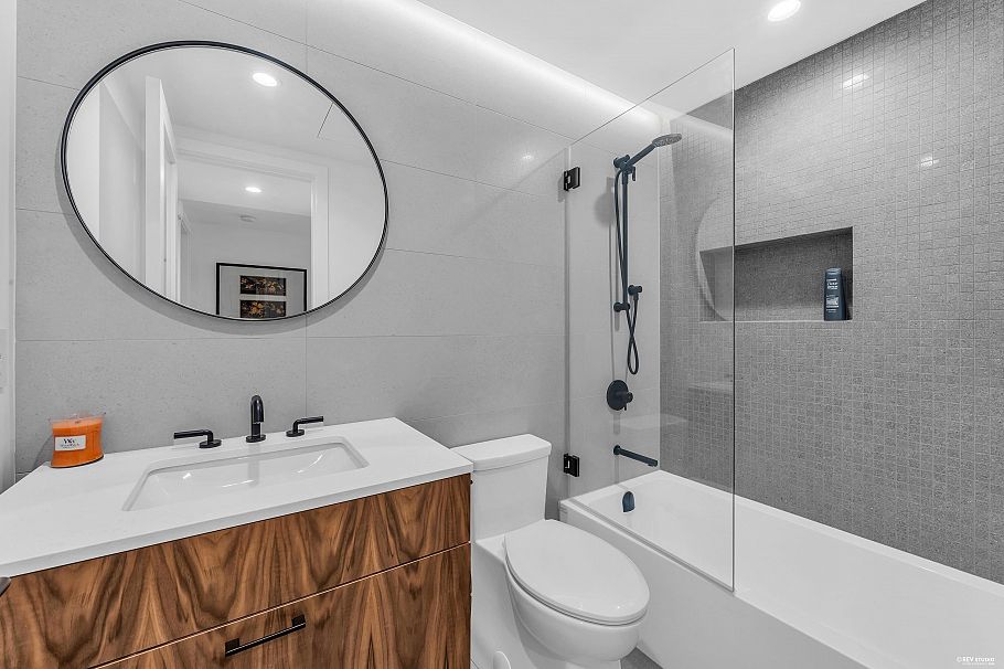 4275 Chelsea Crescent North Vancouver, BC - 33