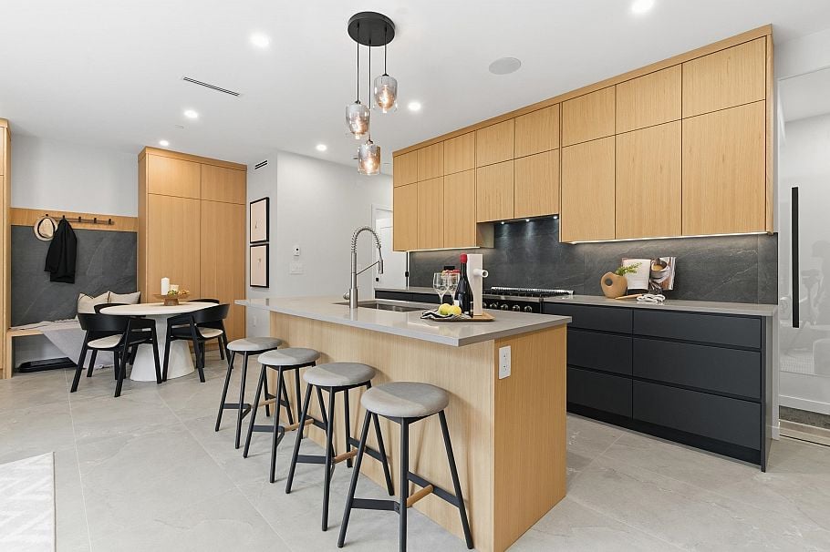 1 2091 E 20th Avenue Vancouver, BC - 8