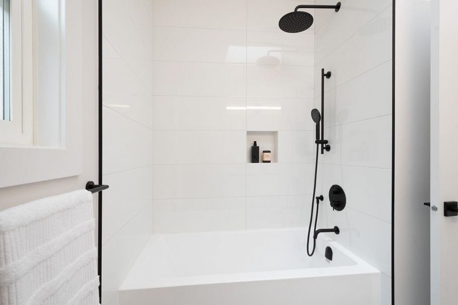 827 E 32nd Avenue Vancouver, BC - 25
