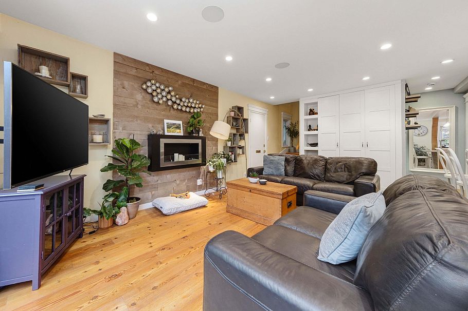 1126 Premier Street North Vancouver, BC - 5