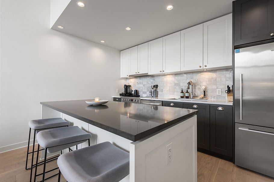 3429 Porter Street Vancouver, BC - 10