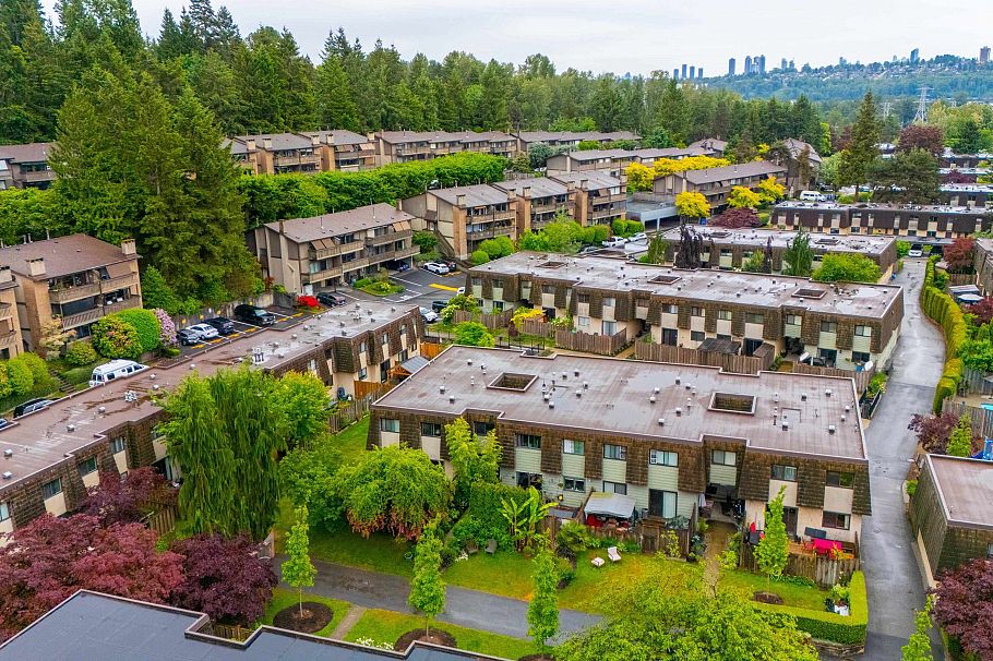 1126 Premier Street North Vancouver, BC - 35