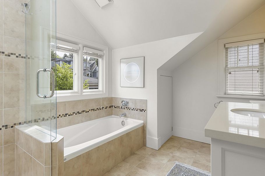 3820 W 12th Avenue Vancouver, BC - 33