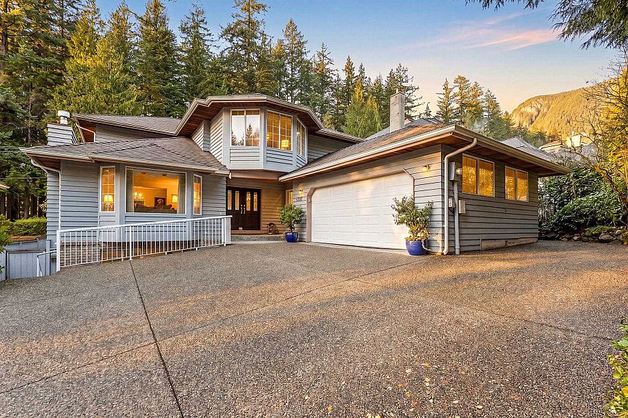 5707 Nancy Greene Way North Vancouver, BC - 1