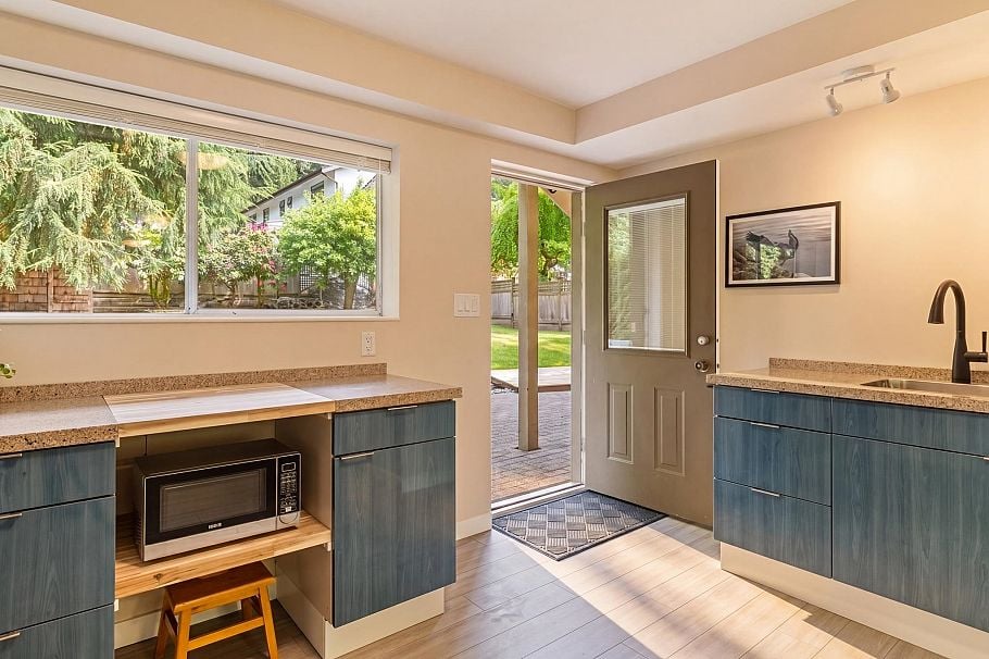 676 Wellington Drive North Vancouver, BC - 29