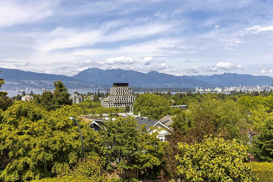 3820 W 12th Avenue Vancouver, BC - 8