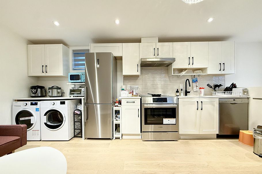 2931 E 28th Avenue Vancouver, BC - 23