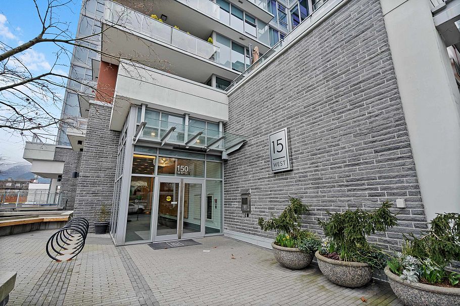 608 150 W 15th Street North Vancouver, BC - 24