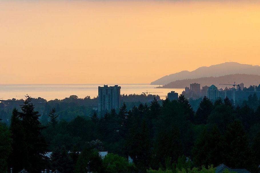 608 150 W 15th Street North Vancouver, BC - 2