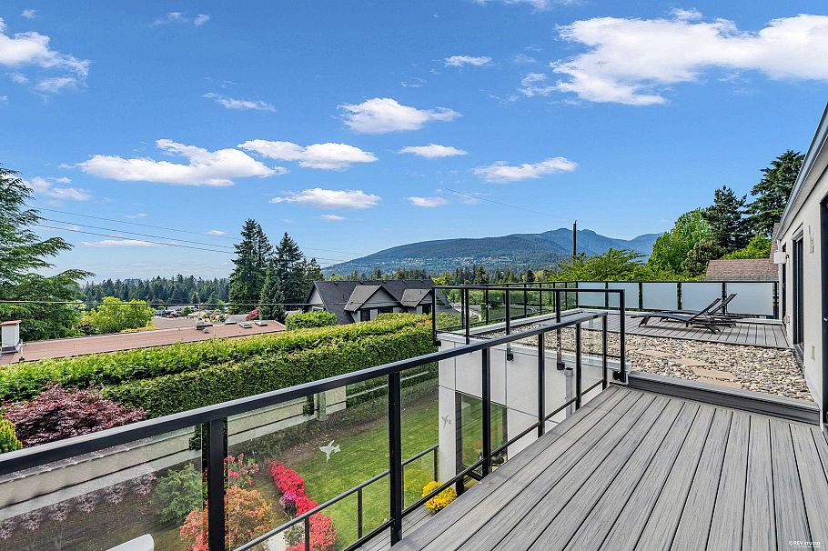 4275 Chelsea Crescent North Vancouver, BC - 23