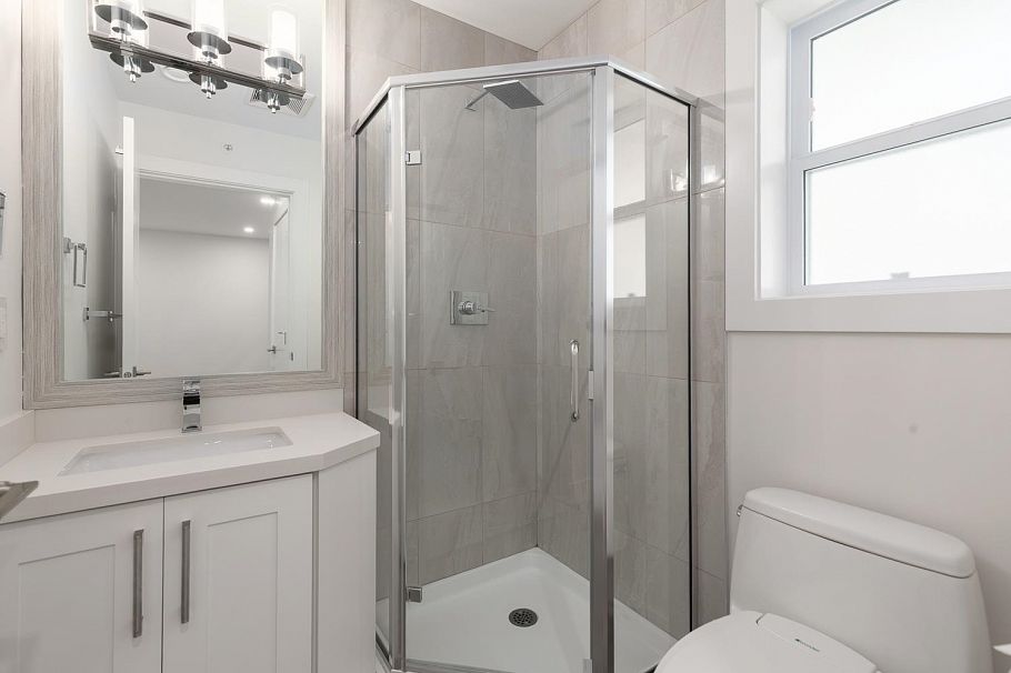 2255 E 35th Avenue Vancouver, BC - 27