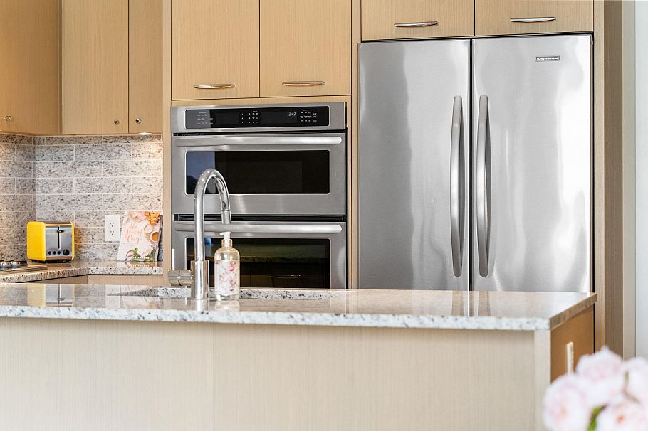 311 150 W 15 Street North Vancouver, BC - 6