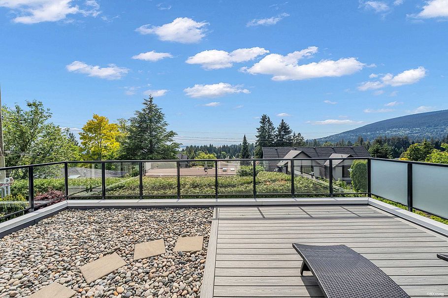 4275 Chelsea Crescent North Vancouver, BC - 25