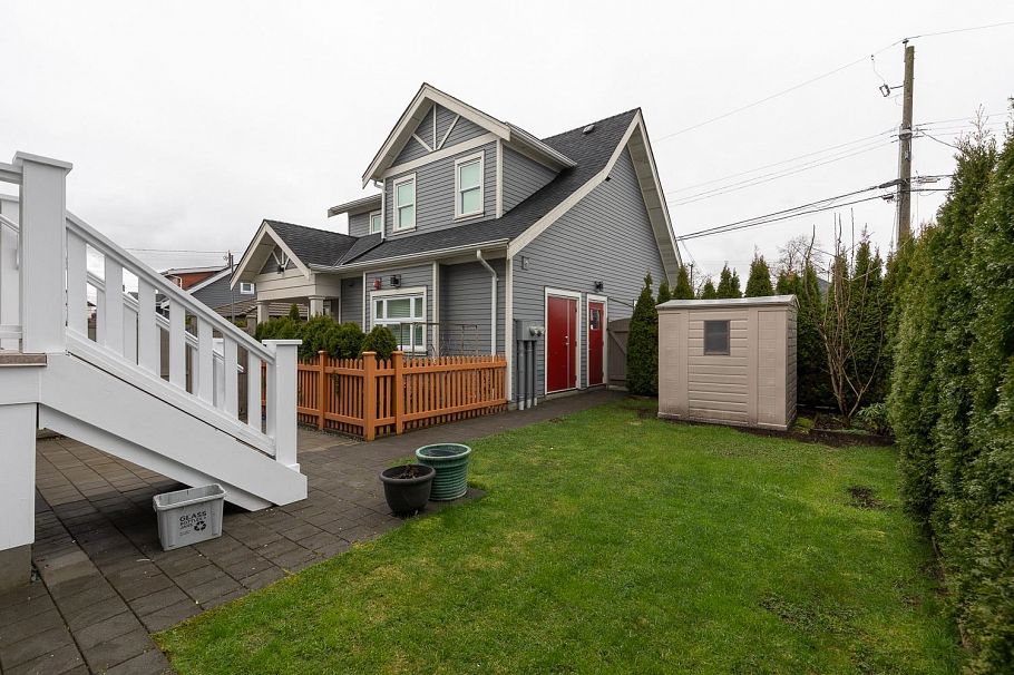2255 E 35th Avenue Vancouver, BC - 32