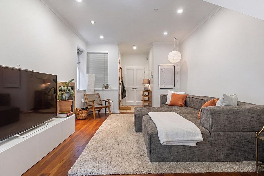 508 E 7th Avenue Vancouver, BC - 4