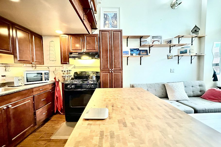 406 933 Seymour Street Vancouver, BC - 9