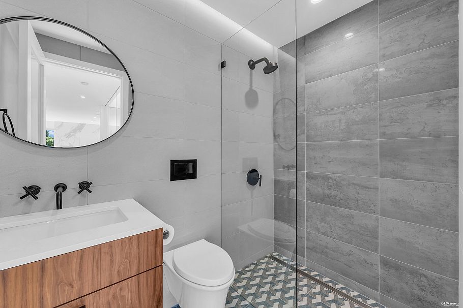 4275 Chelsea Crescent North Vancouver, BC - 18