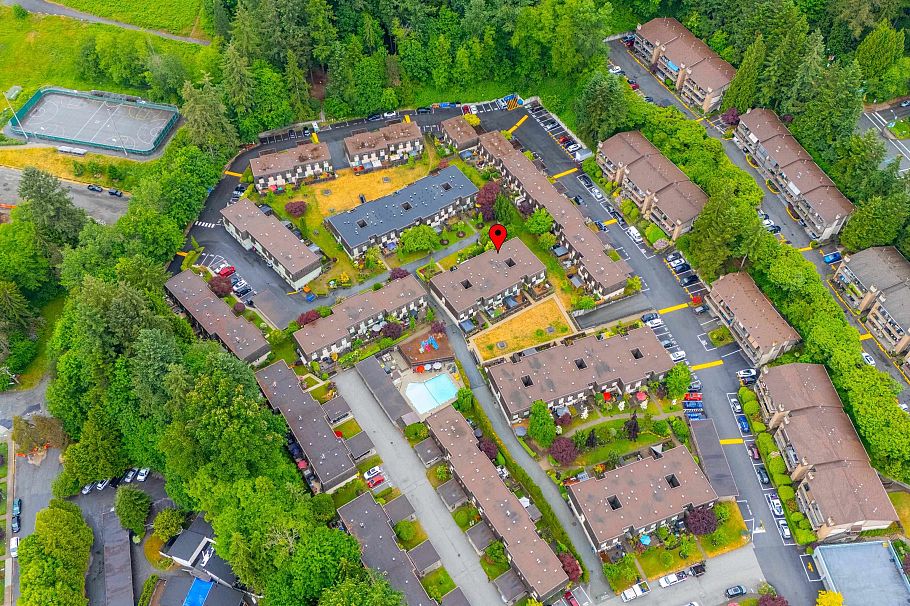 1126 Premier Street North Vancouver, BC - 40