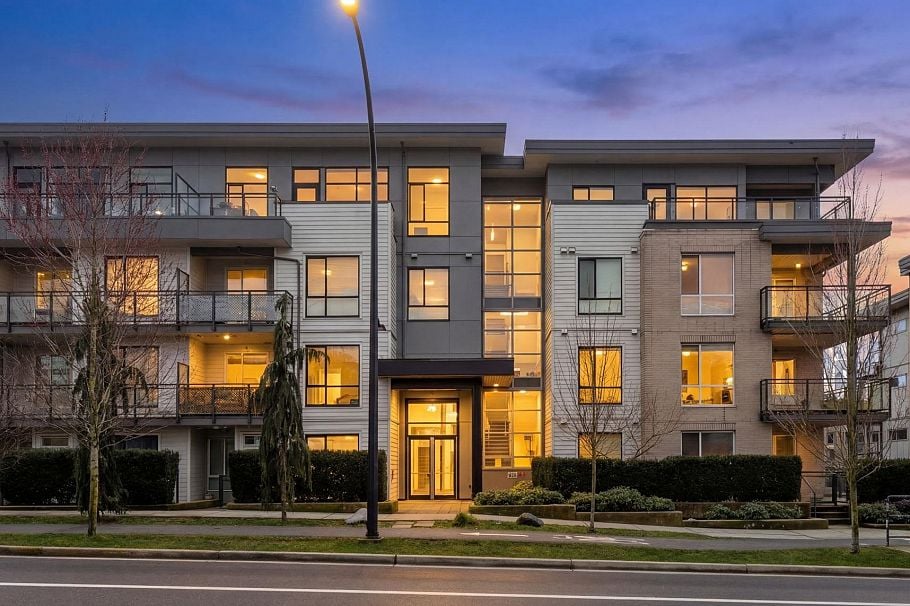 211 625 E 3rd Street North Vancouver, BC - 1
