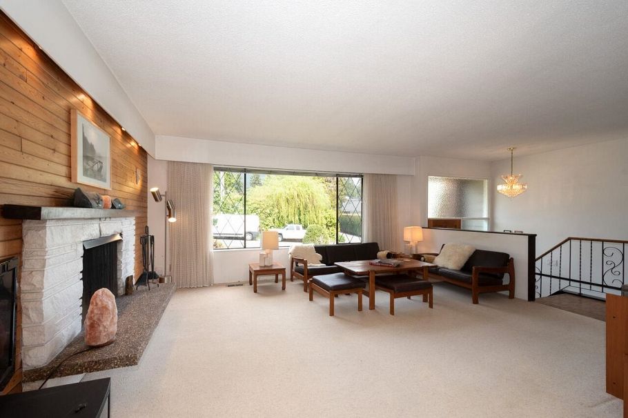 4057 Violet Street North Vancouver, BC - 6