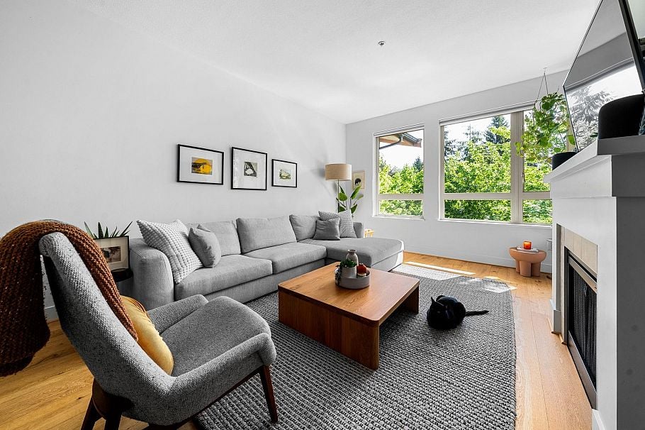 412 2601 Whiteley Court North Vancouver, BC - 4